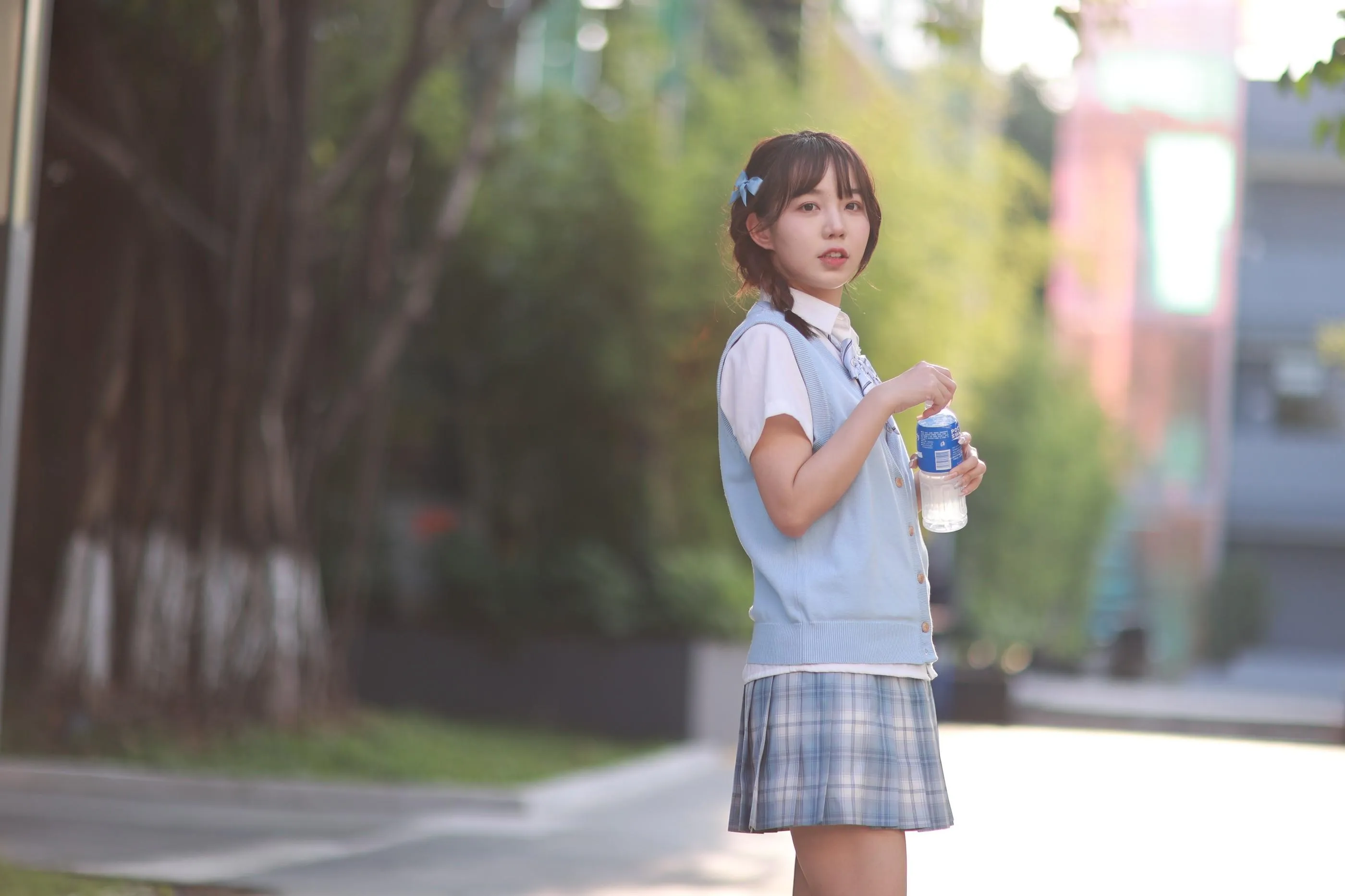 [艺图语] 2022.06.18 放学后 小树 [32P]插图3